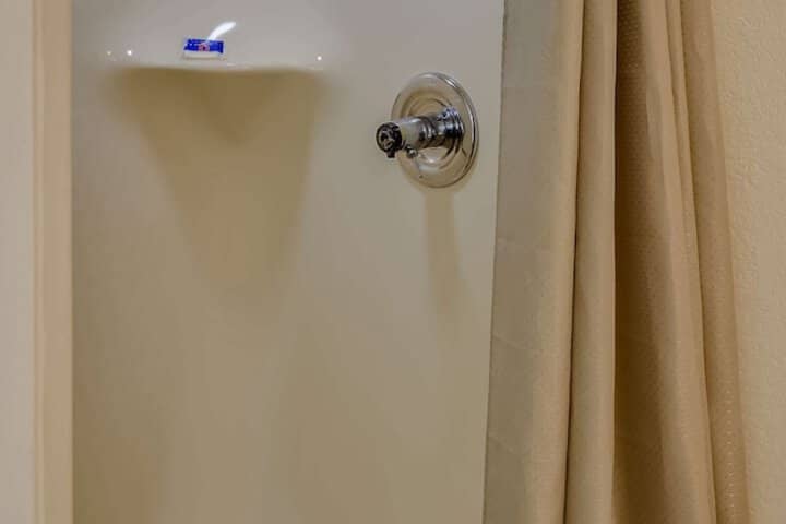 Room 18 of 29