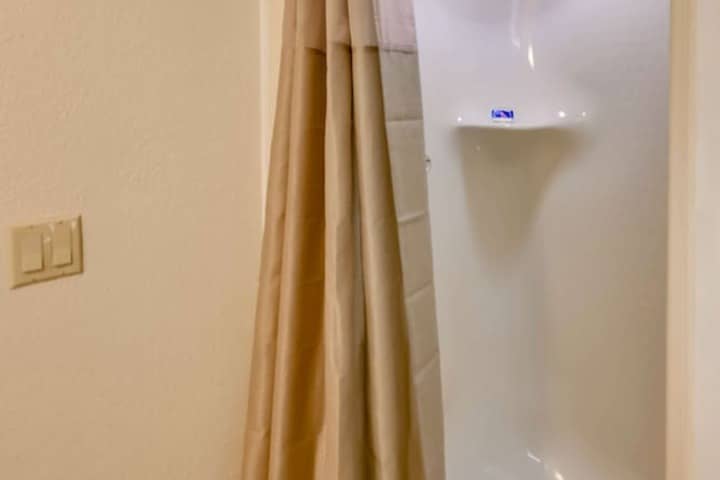 Room 16 of 29