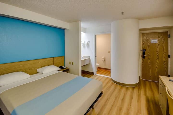 Room 8 of 29