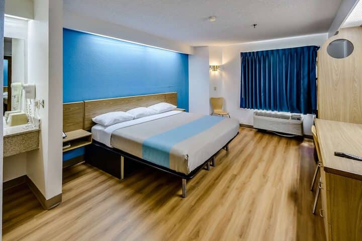 Room 7 of 29